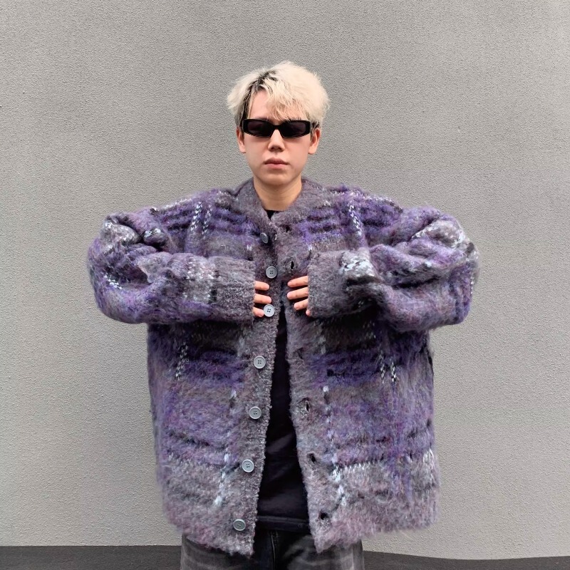 Autumn and winter American color contrast atmosphere striped sweater sweater plus size men's loose cardigan coat wholesale Autumn and winter American color contrast atmosphere striped sweater sweater plus size men's loose cardigan coat wholesale
