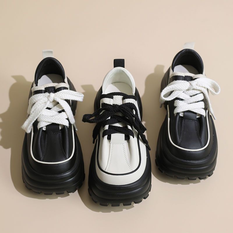 El diseño de nicho de alto valor de la cara del pastel de zapatos de papá para niños primavera y verano 2024 nuevo estilo de zapatos de papá con cabeza redonda y suela gruesa