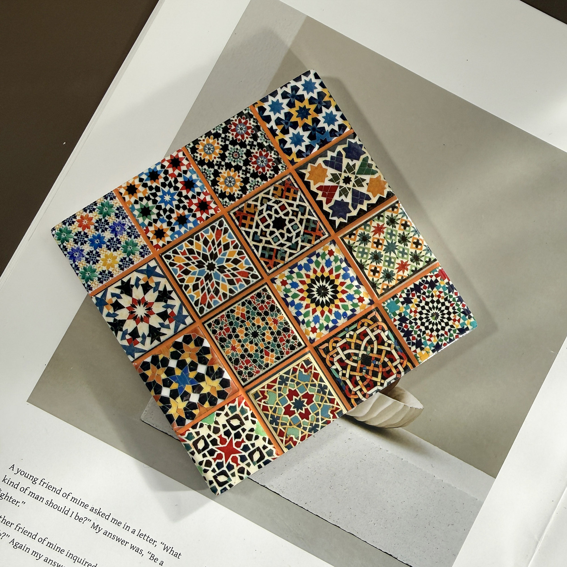 Posavasos de corcho con forma de chocolate 3D en relieve y estampado en caliente – estilo retro étnico, venta transfronteriza.