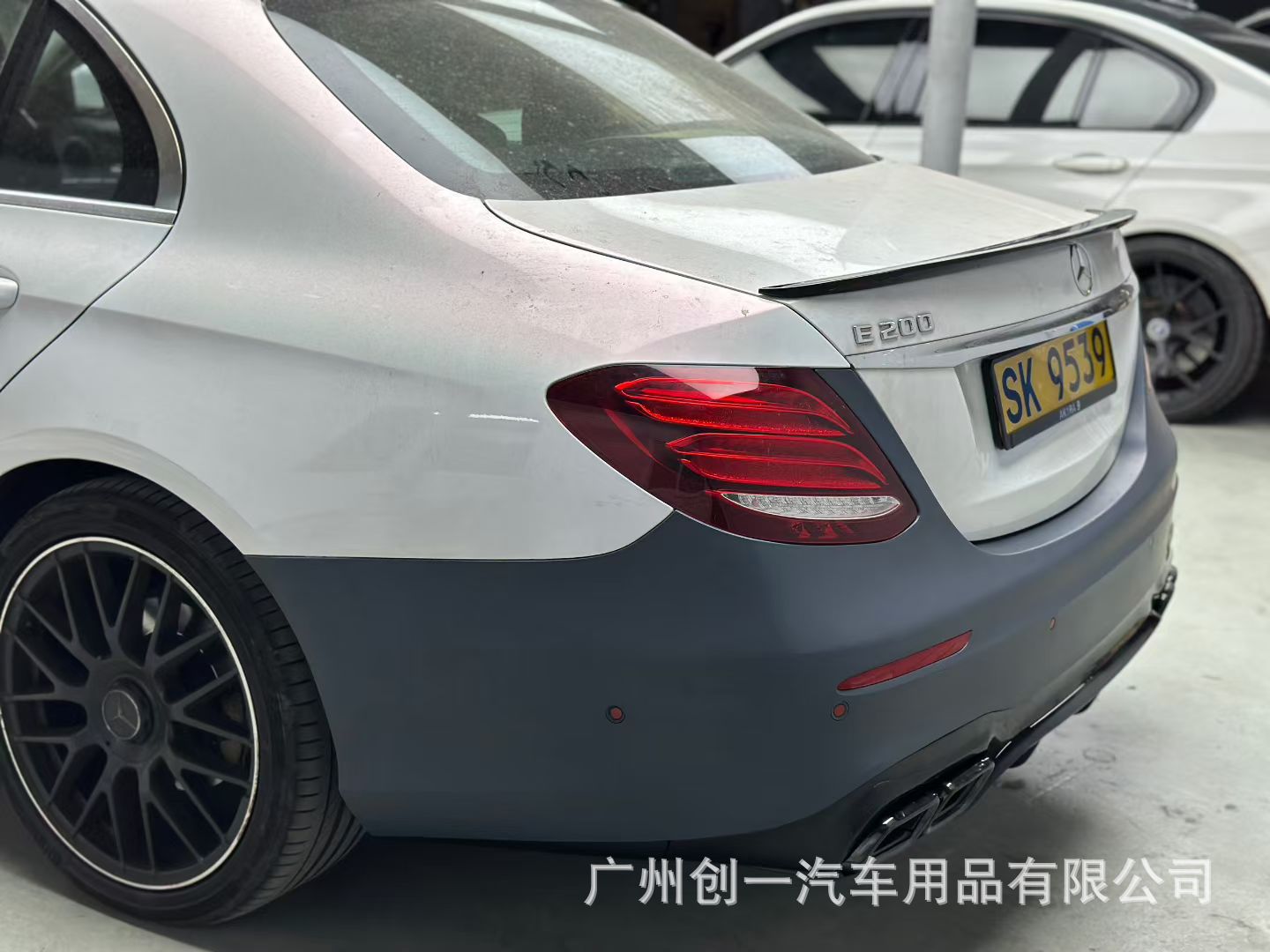 Suitable for Mercedes-Benz E-Class W213 16-20 models, modified to E63 AMG body kit with front and rear bumpers, grille, hood, and fenders