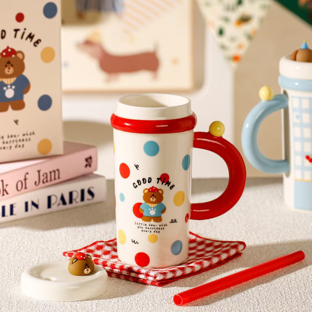 Capacidad de dibujos animados de gran tamaño taza de regalo de mano hermosa taza de paja de alto valor facial en línea para niños niñas taza de agua