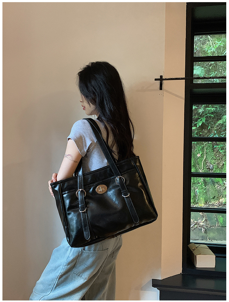 Retro Women's Shoulder Bag Large Capacity Tote Simple Texture_voghion.com