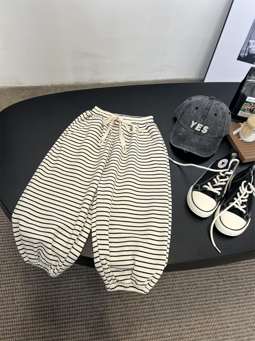 Primavera alla moda per ragazzi e ragazze sanitari 2024 per bambini versatili americani pigri leggings pantaloni sportivi a righe_voghion.com