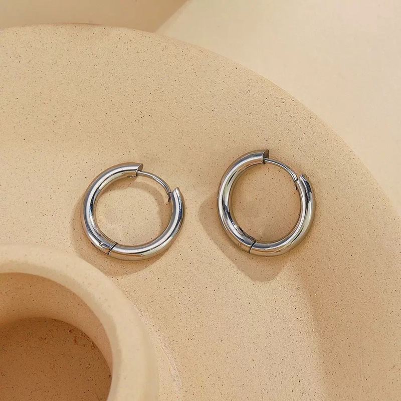 ステンレス製のシンプルでトレンディなフープピアス、高級感のある丸型ピアス、女性用イヤリング、アクセサリー|undefined