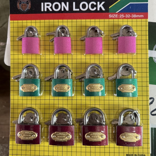 Cerraduras de imitación de cobre, candados de hierro de estilo chino, cerraduras de tarjeta, varios modelos de cerraduras de combinación, juego de cerraduras pequeñas para el hogar.