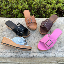 外贸坡跟拖鞋女2025夏季新款厚底松糕欧美时尚皮带扣露趾凉拖鞋女