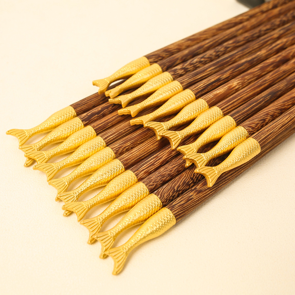 Palillos de madera con forma de alita de pollo para uso doméstico, palillos de madera maciza con parte superior redonda antideslizante, palillos de madera con parte superior de metal para uso comercial, palillos de regalo de madera sin pintura y sin cera.