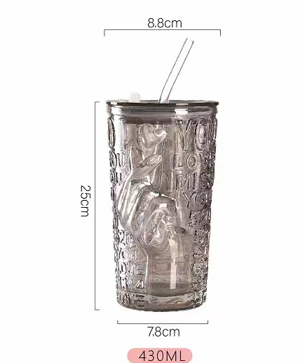 Venta al por mayor taza de paja de vidrio red roja de alto aspecto alivio pareja taza de agua de gran capacidad de vidrio pequeño regalo de regalo