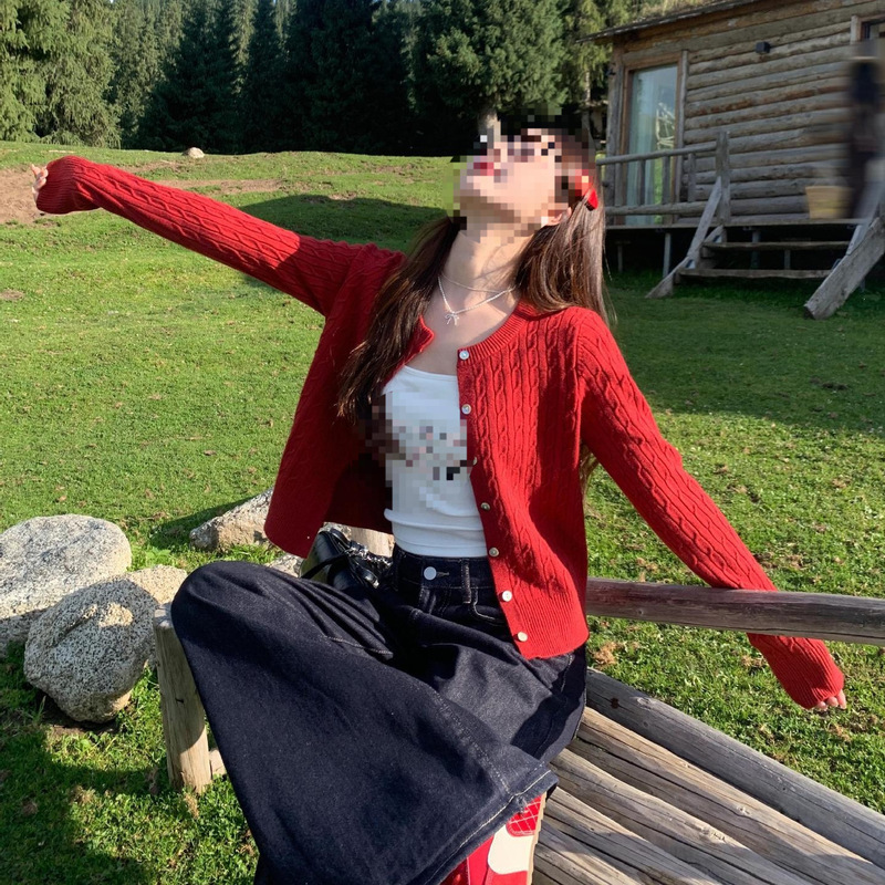Red Knitted Cardigan for Women, Early Autumn Vibe Outfit, Vintage Twist Sweater, Spring and Autumn Jacket, Retro Red Top