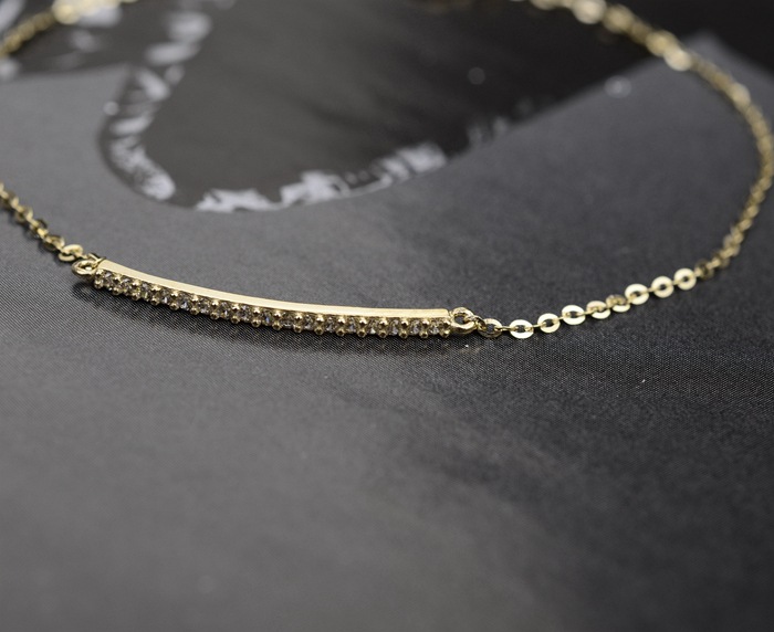 Nuovo bracciale in argento sterling placcato oro con fila di zirconi, design semplice, raffinato e ultra sottile e brillante._voghion.com