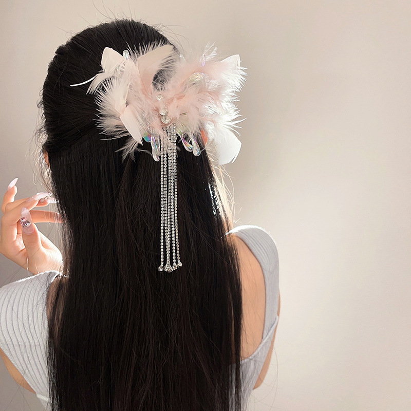 Women's Elegant Sweet Butterfly Feather Hair Clip display picture 6