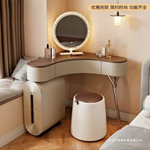 �͹��L�й��L�D����y̨���Ҷ���һ�w����С�������Ǹ߼��л��y��