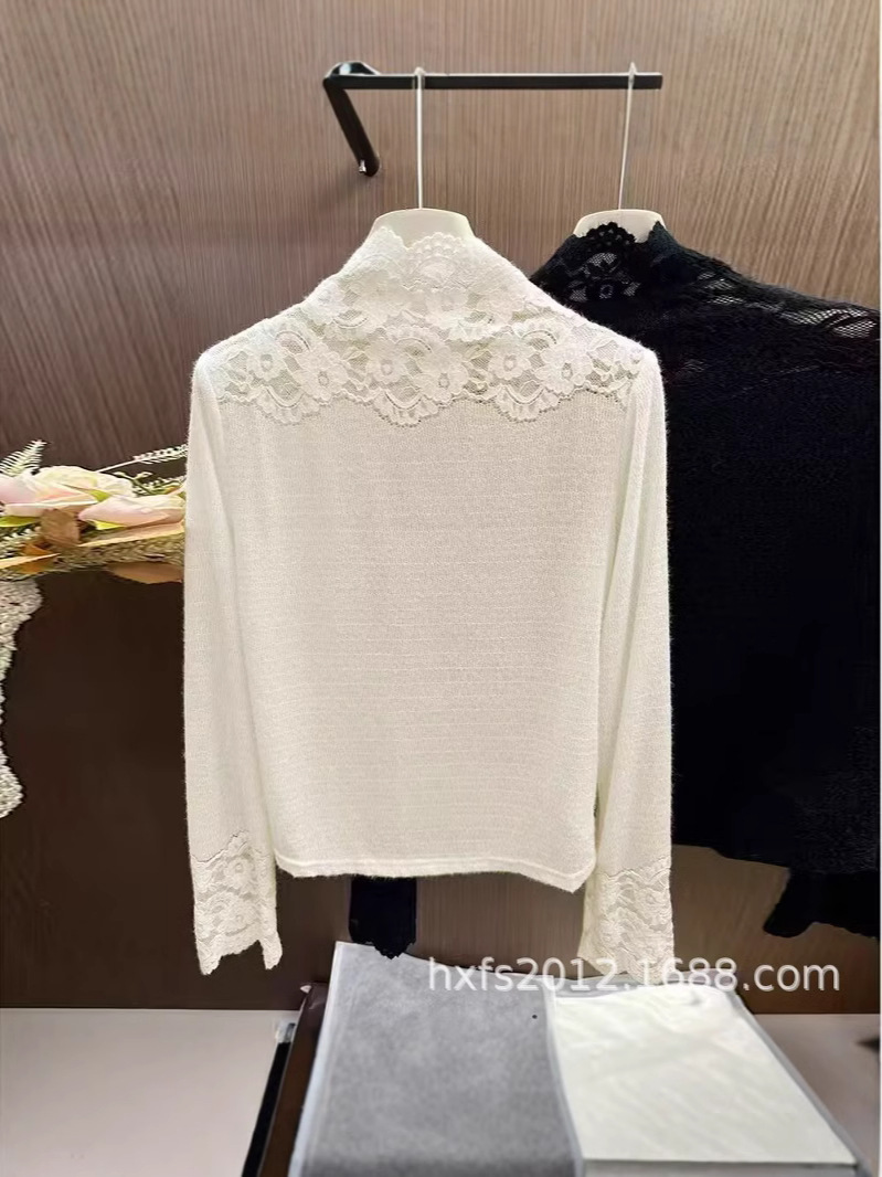 韓国系の高襟レースのフックの花の底のシャツの女性の秋冬の高級感は純色の中で名媛の風のネットの紗の上着のファッションを配合します。
