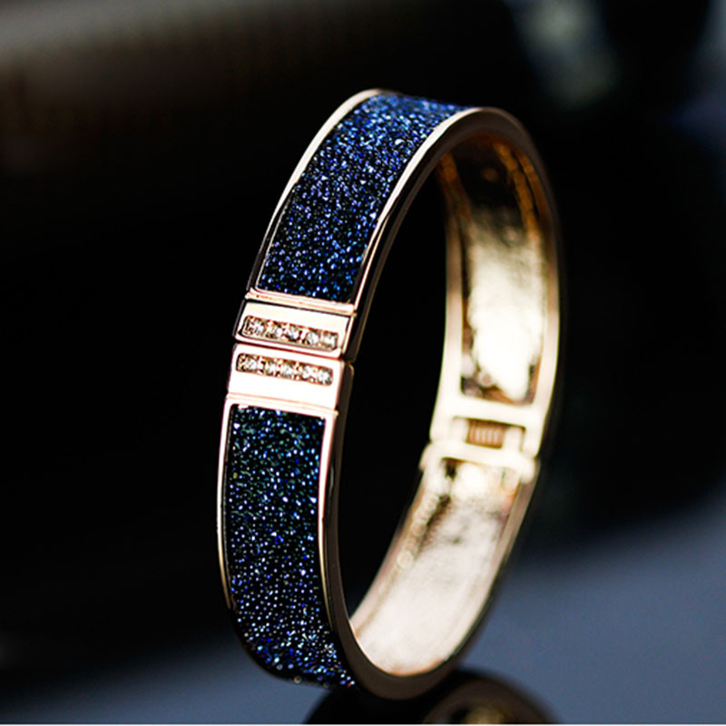 ŷʱгɫˮLOVEĸŮԸ߼Ʒ