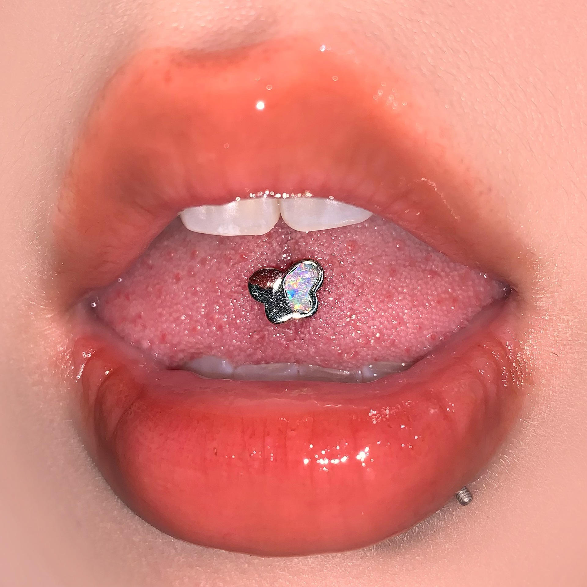 Pointed labret stud close-up product detail
