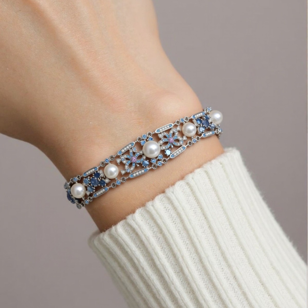 Vòng tay ngọc trai nước ngọt tự nhiên cao cấp đính zircon — bạc