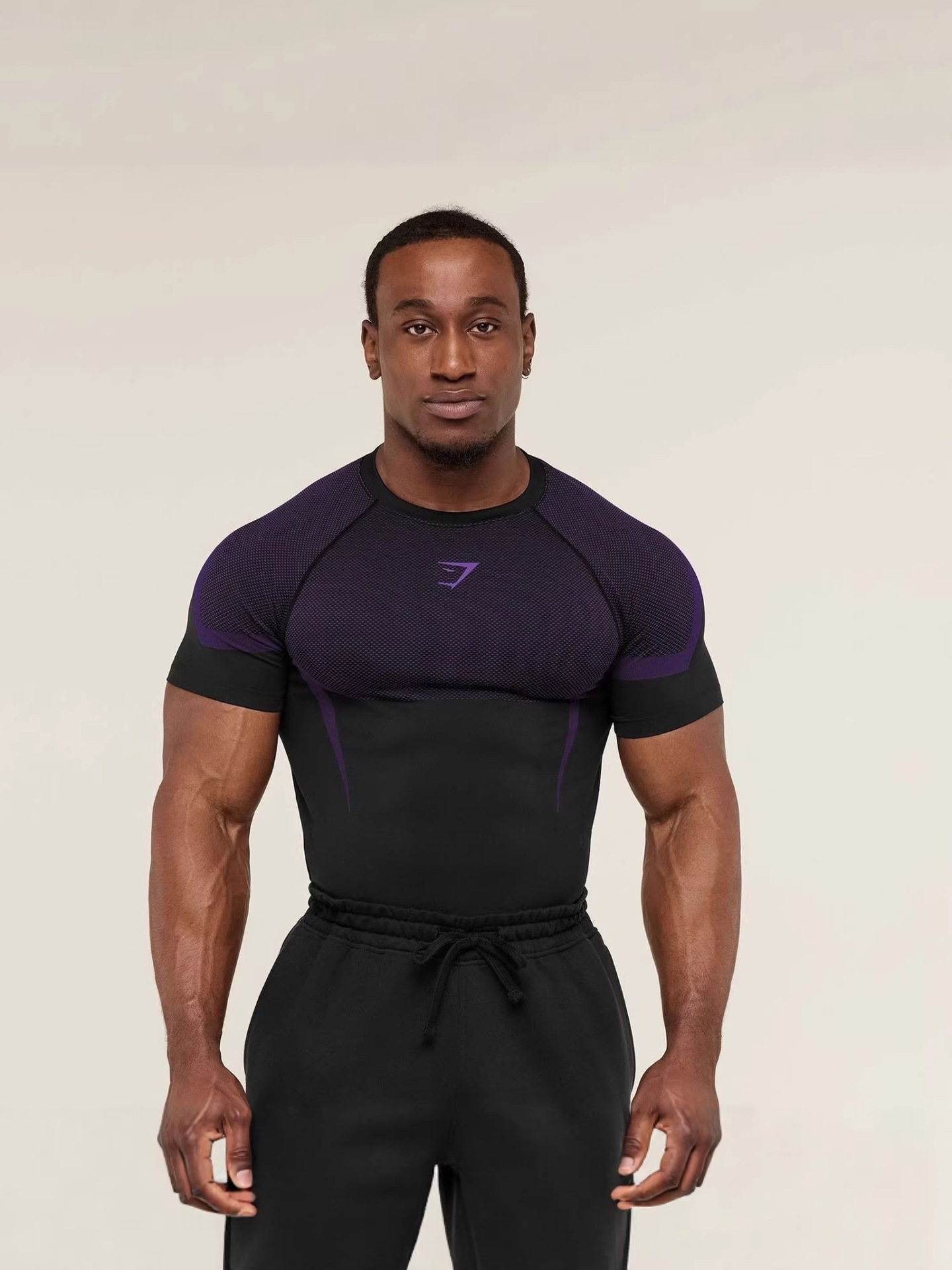 Sports quick dry breathable elastic T-shirt for gym with a round…