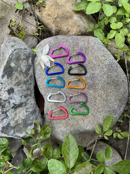 Multi-Colorful Aluminum Alloy No. 4 D-Shaped Carabiner Outdoor Mini Quick-Release Buckle Backpack Water Bottle Hanger 4D Steel Wire Buckle Colorful