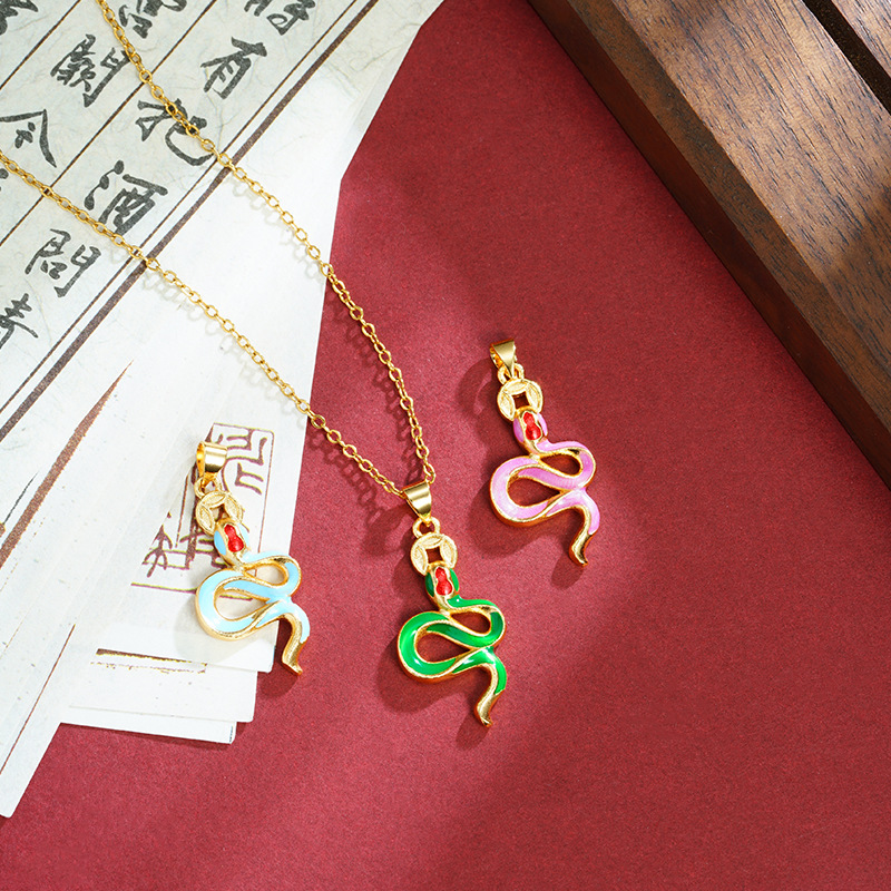 Nuevo producto colgante de oro de arena vietnamita, esmalte nacional de marea, serpiente espiritual, colgante de moneda de cobre, nicho femenino, joyería de alta gama al por mayor
