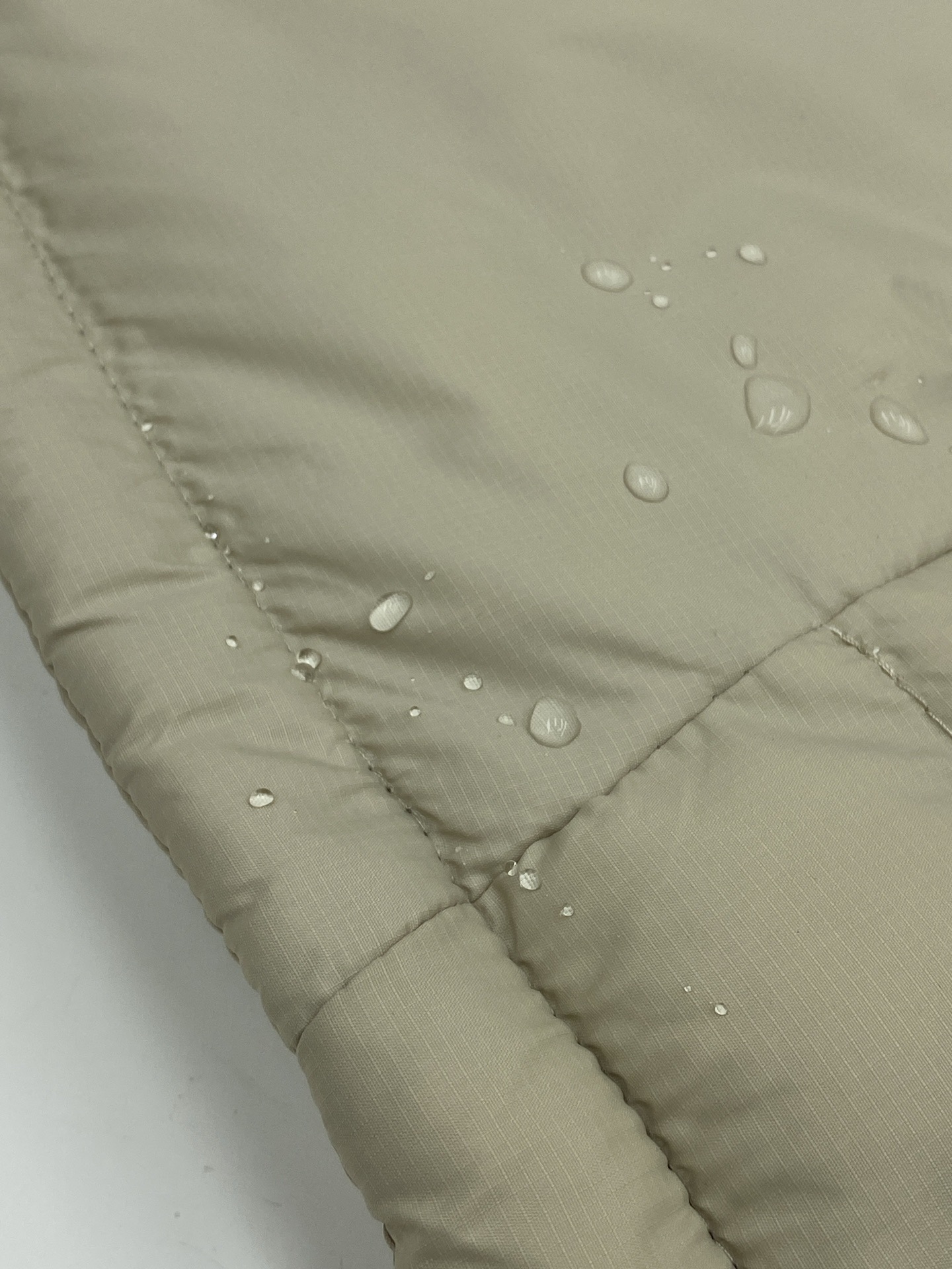 Invierno pareja montañosa ligera al aire libre costilla ropa de algodón caliente delgada sombrero desmontable chaqueta de terciopelo de moda