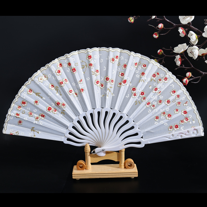 7-inch plastic fan with a retro Chinese style, paired with Hanfu, a smiling plastic folding fan