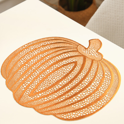 Cross-border hollowed PVC pumpkin Western-style dining mat with Instagram-style European gold foil dinner mat, waterproof, anti-slip, heat-insulating dining table mat for wholesale