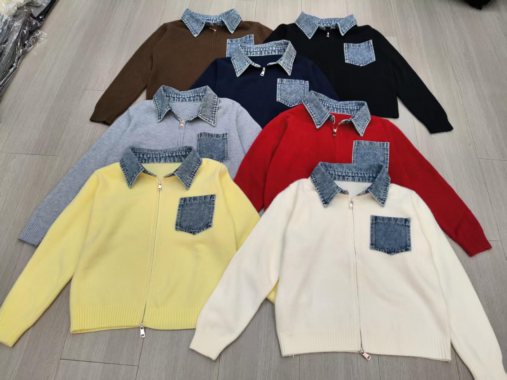 Jeans empalmado con la solapa de punto Cardigan de mujer otoño nuevo falso dos piezas con cremallera adelgazante abrigo de suéter casual universal