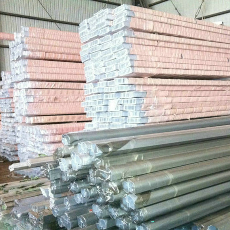 2085300013_1445208485