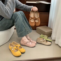 厚い底のレトロなピンクの丸い靴の女性の靴2025の新型のレジャーの交差はファッションのメアリーの珍の靴を持ちます。