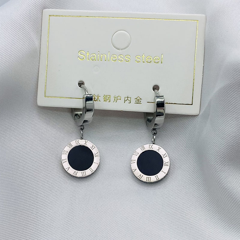 Pendientes de trébol de alta calidad para mujeres 2020 nuevos pendientes de moda de Corea del Sur elegantes de celebridades de Internet personalizados pequeños pendientes simples
