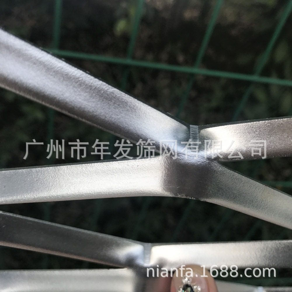 厂家出售铝板过滤网片 菱形吊顶防护网 金属扩张网装饰