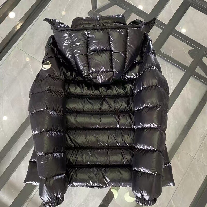 High-end celebrity-style down jacket, the same as Wang Fei's, Bady women's short, slim-fit, thickened, warm, and lightweight jacket High-end celebrity-style down jacket, the same as Wang Fei's, Bady women's short, slim-fit, thickened, warm, and lightweight jacket