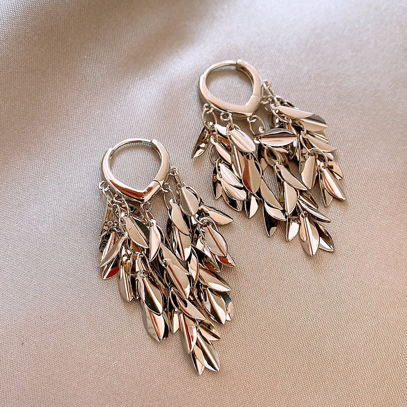 Earrings with tassels