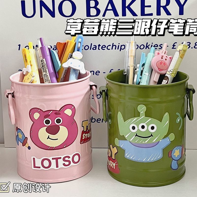 かわいいピンクの鉄のバケツイチゴ収納バケツ学生寮デスクトップ収納ボックスインリトルレッドブック同じクマペンホルダー|undefined