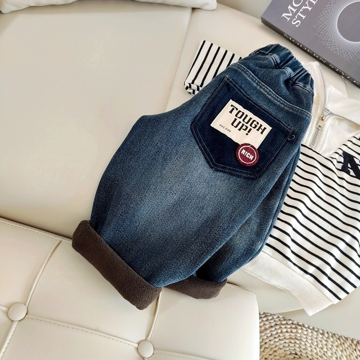 Pantalones para niños otoño y invierno bebés invierno niños nuevos jeans de terciopelo en uno grueso pantalones de invierno para niños pequeños y medianos image 3