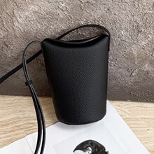 新款包包女2025年爆款水桶包竖款装手机小包真皮质感单肩斜挎包