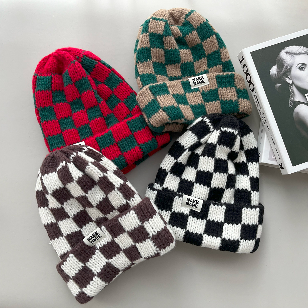 Women's Basic Retro Plaid Eaveless Wool Cap display picture 1