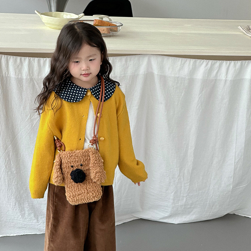 Otoño y invierno nuevo paquete de niños ganchillo artesanal de dibujos animados para hombres y mujeres bolsas de hombro mini lindas bolsas de peluche para bebés
