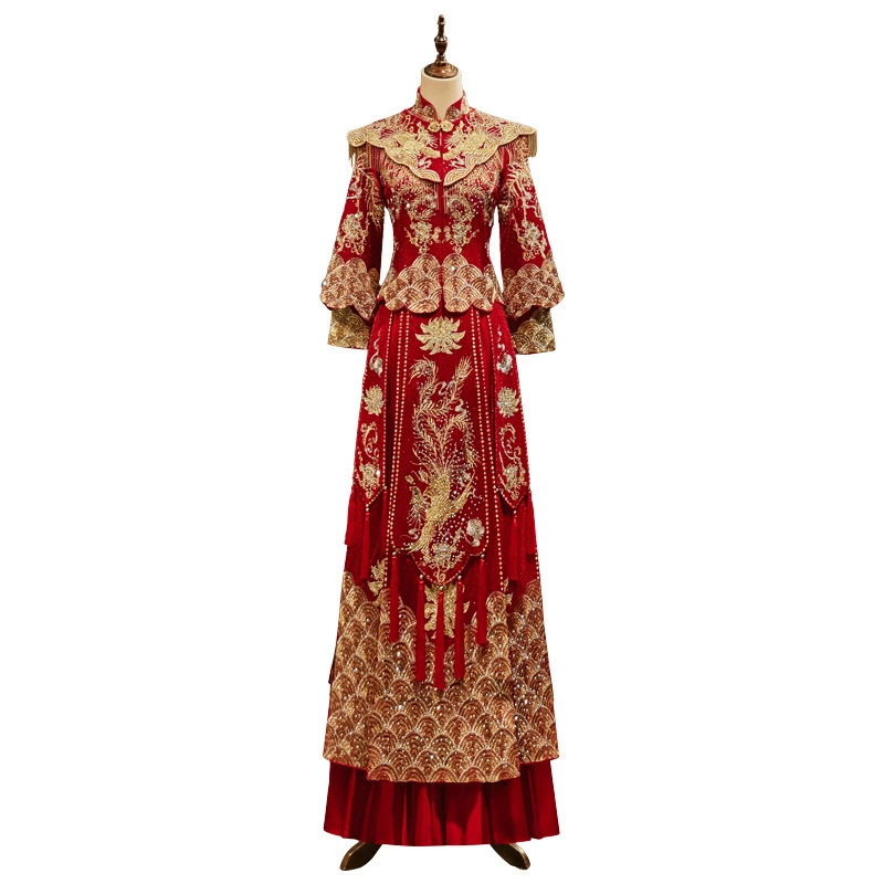 Suhe traditional wedding dress, cloak, dragon and phoenix