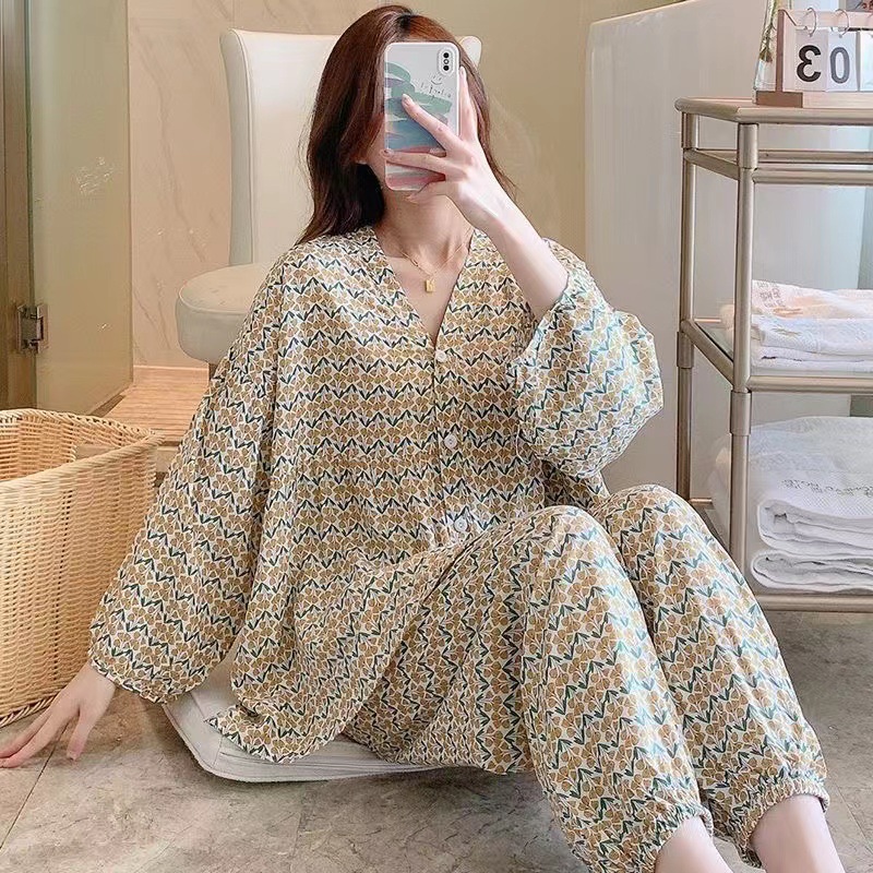 Spring summer pijama, flashlight, thin set, loose fit, V-neckline