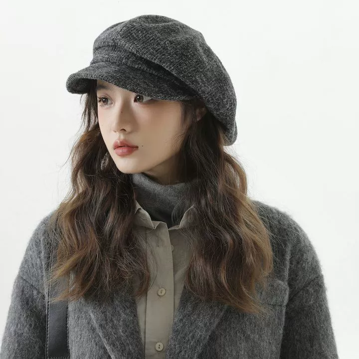 Retro knitted demi-season keep warm hat