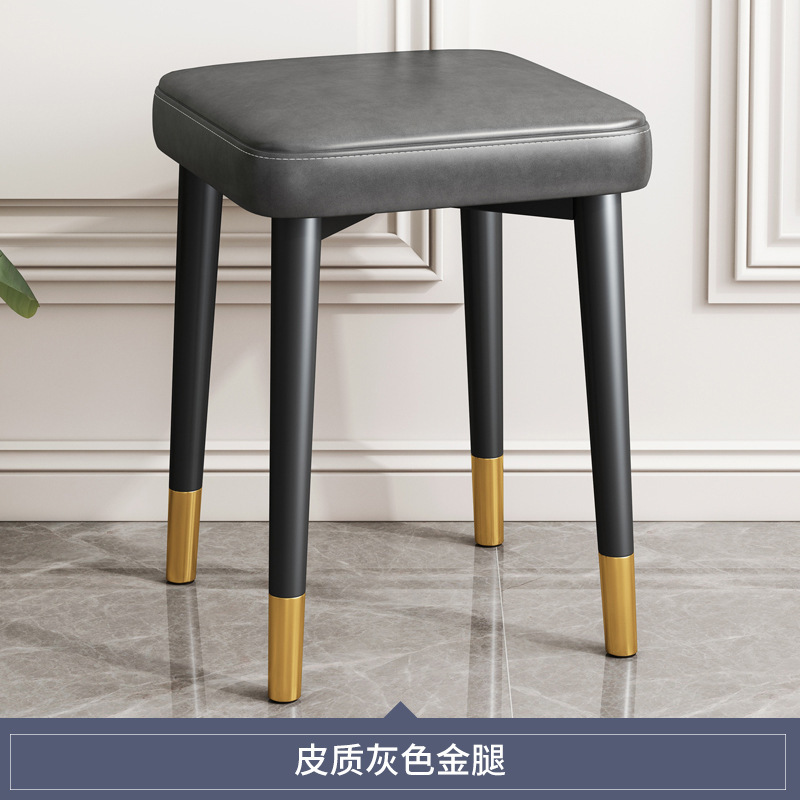 Silla de comedor de lujo ligera nórdica, taburete cuadrado de paquete suave apilable para el hogar, silla de mesa moderna simple, taburete de maquillaje para uñas