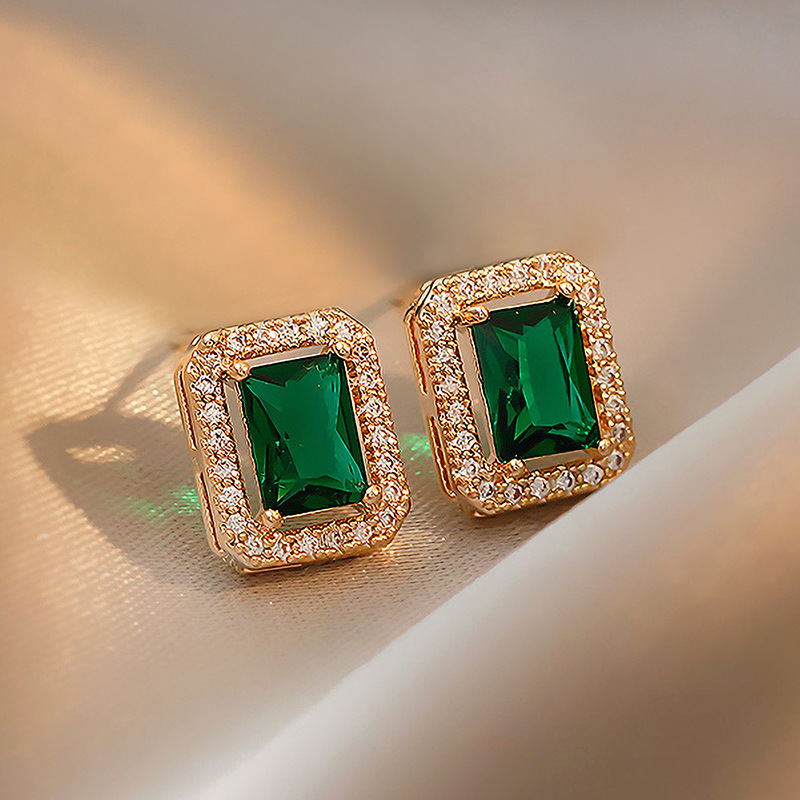 5g Weight Artificial Gemstones Inlay Material Earrings Classification Housewarming, Anniversary, Business, Wedding, Travel, Birthday, Festival Occasion Rhinestone Material Geometric Pattern Women'S Gender Fashion Style Green, Silver Color Retro Red Green Rhinestone Square Earrings Wholesale Nihaojewelry 6