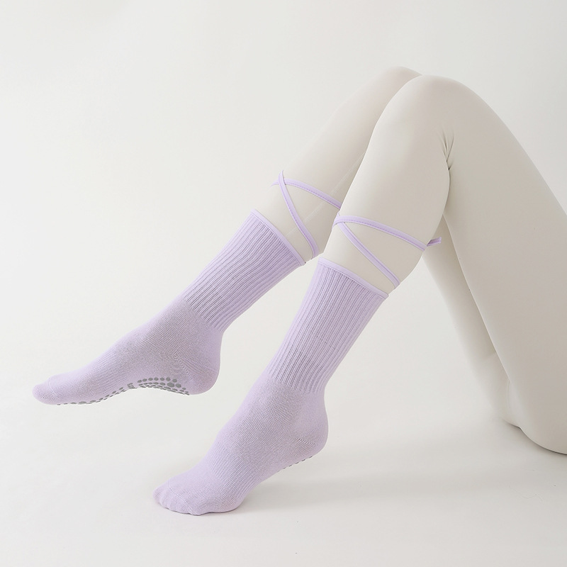 New yoga socks from the source factory, round toe, calf straps, anti-slip with adhesive dots, suitable for beginners, specifically for indoor fitness and yoga New yoga socks from the source factory, round toe, calf straps, anti-slip with adhesive dots, suitable for beginners, specifically for indoor fitness and yoga