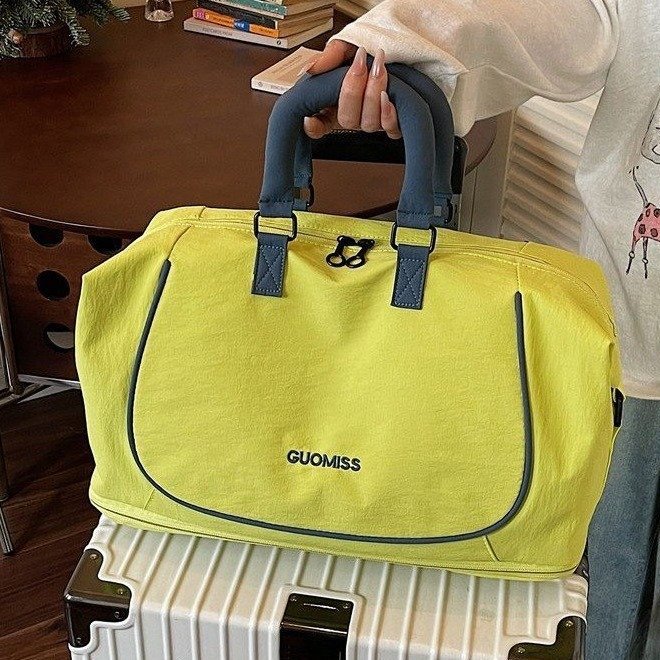 Fresh color-blocked short-trip business trip travel bag for women, large capacity storage luggage bag, lightweight sports swimming gym bag