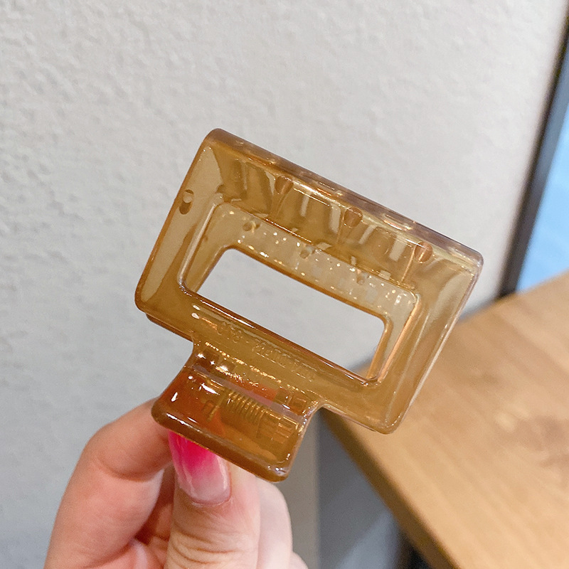 Clip de agarre simple de verano, volumen de cabello de alta calidad, clip de tiburón, horquilla grande, horquilla, nuevo cabello femenino, tocado 2024