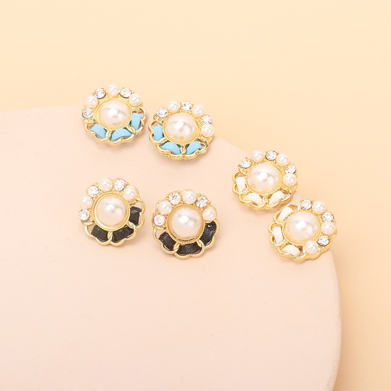 7g Weight Earrings Classification Wedding, Travel Occasion Women'S Gender White, Blue, Black Color Retro Geometric Flower Pearl Rhinestone Earrings 3