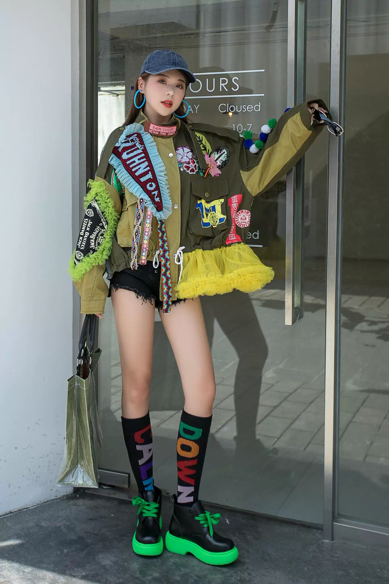 2021 осень и зима Новый Дизайнерский Модный бренд сшитый модное тяжелое Женское пальто с принтом BF короткая молния свободное Женское пальто