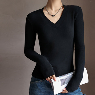 Q Threaded V Neck Versatile Pure Color Bottoming Shirt for Women in Autum Slimming Look Inner Top Long-Sleeved T-Shirt Base Layer