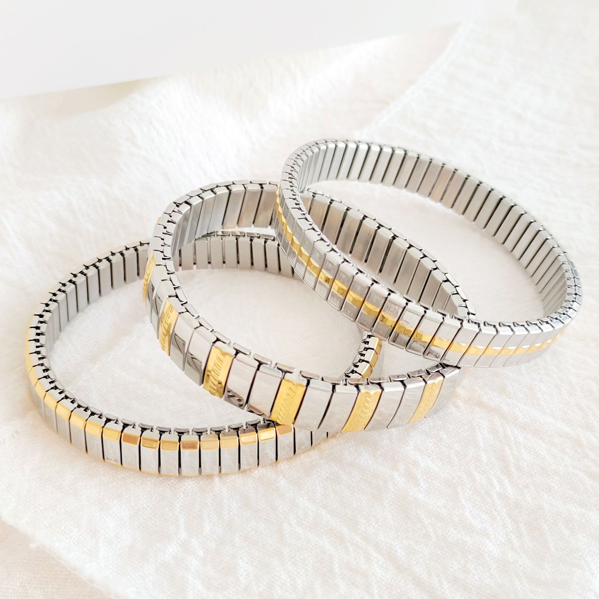 T-shirts & Shirts display picture 3